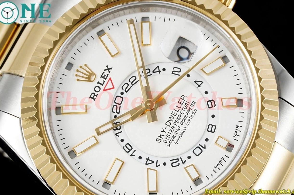 Oyster 326933 FNF YG SS Stk SkyDweller A9001 42mm White 1220